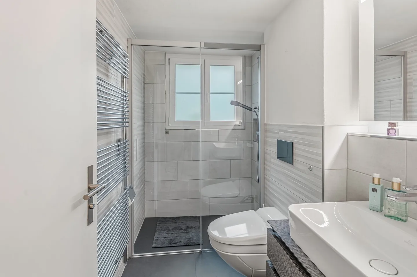 Living by the Töss – A Retreat with Character - Photo 4 of 6