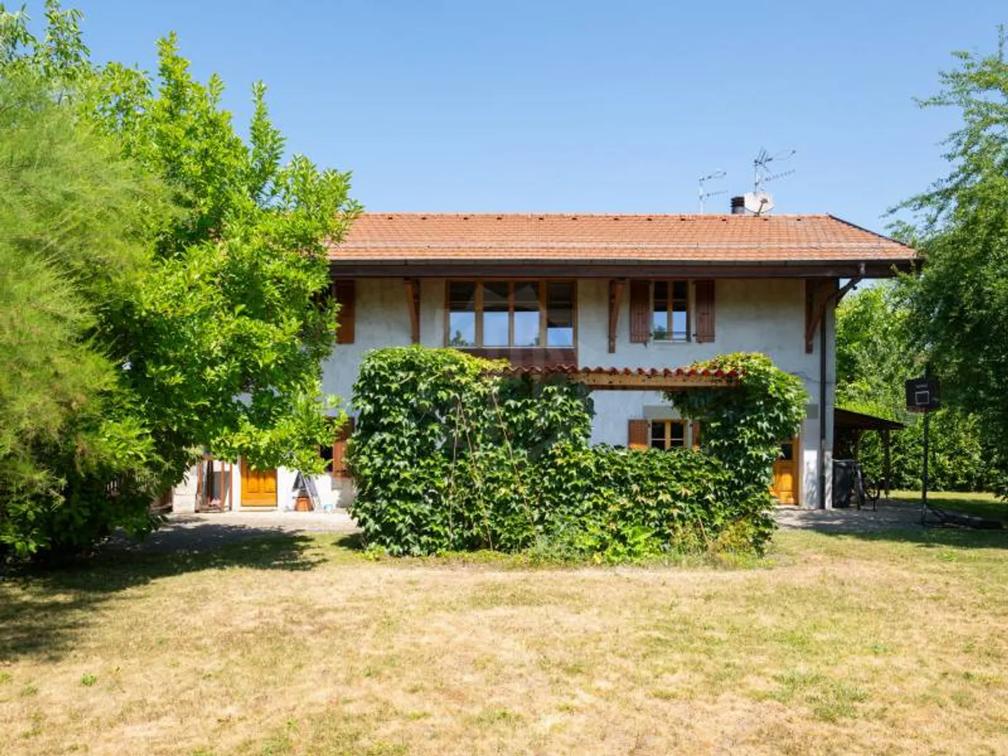 Charming Country House in Lully - Photo 1 of 10