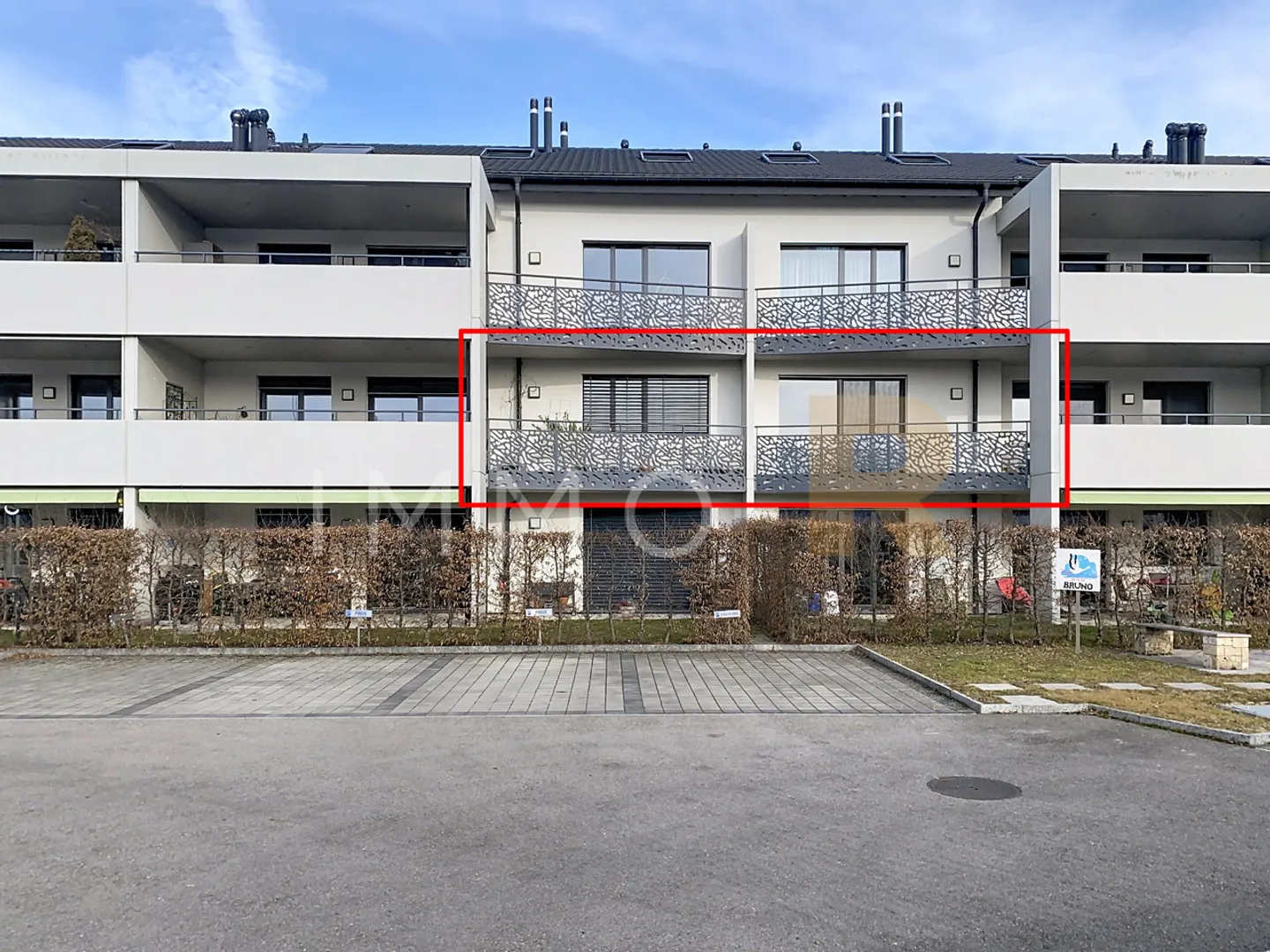 Appartement moderne avec terrasse - Photo 1 sur 8