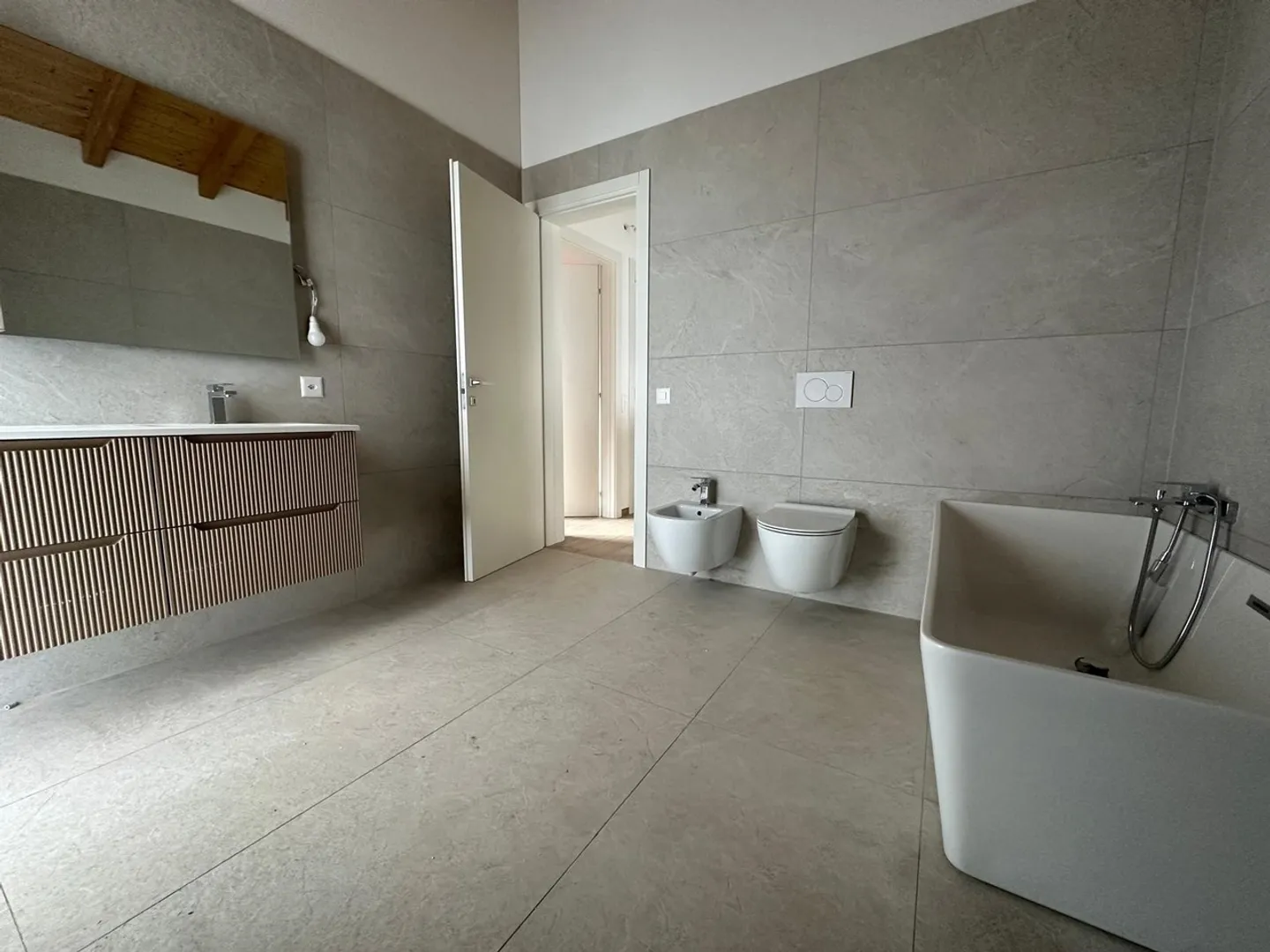 Modern Villa with Private Garden - Photo 8 of 13