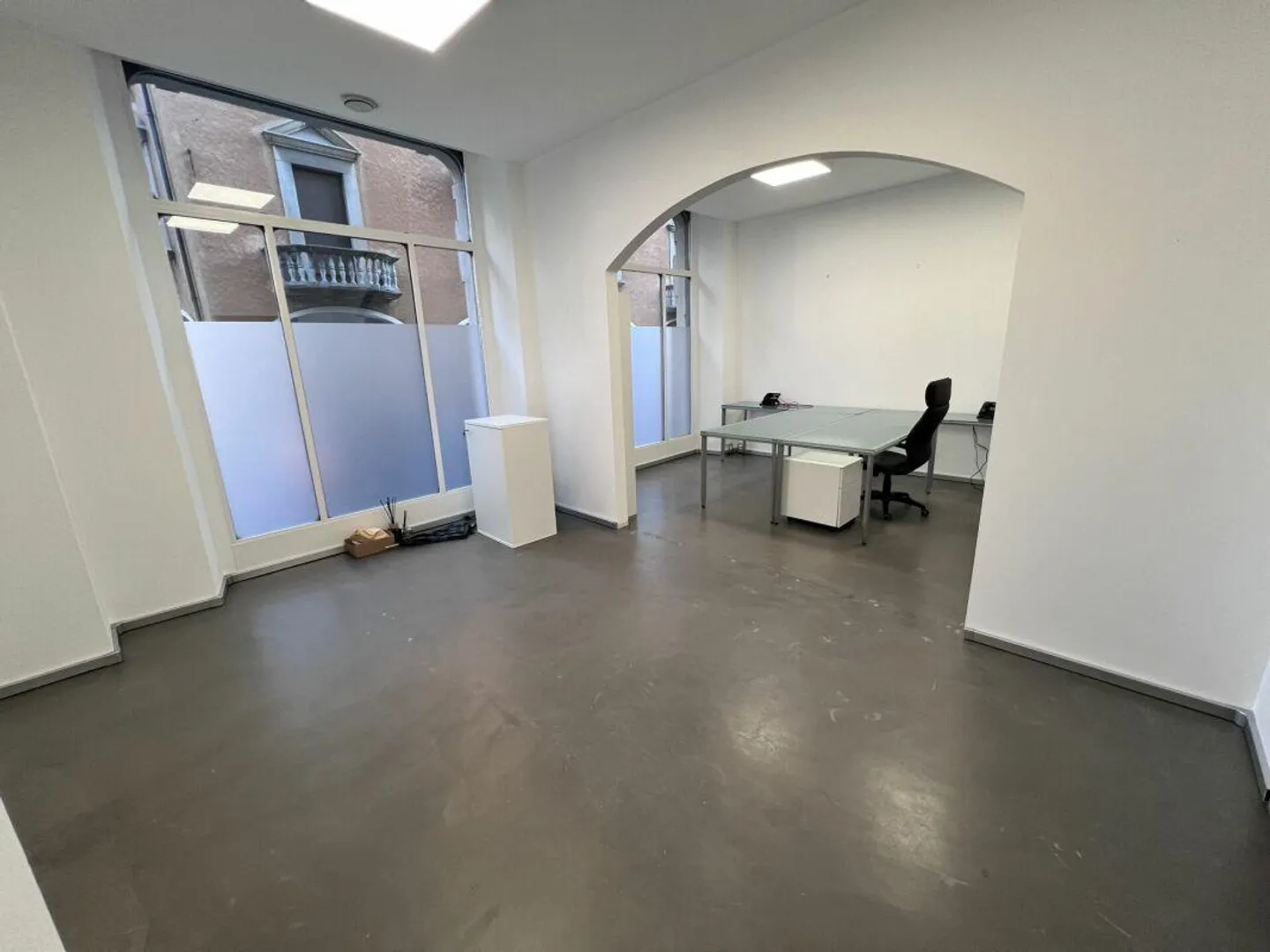 Bureau avec Vitrine dans le Centre-Ville - Photo 3 sur 5