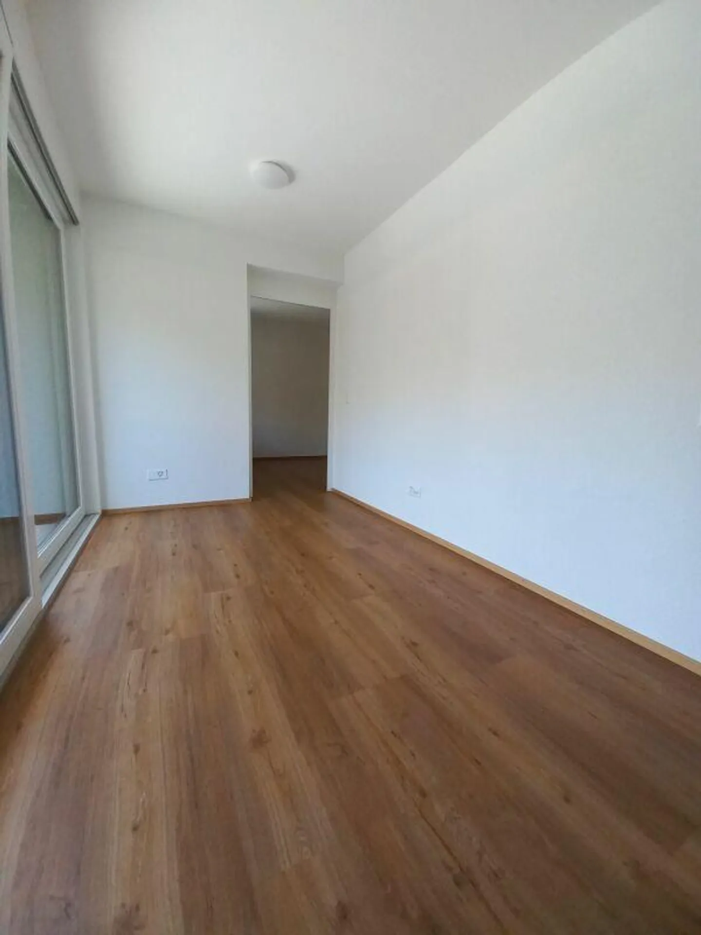 Appartements 2,5 pièces dans un emplacement calme - Photo 2 sur 5