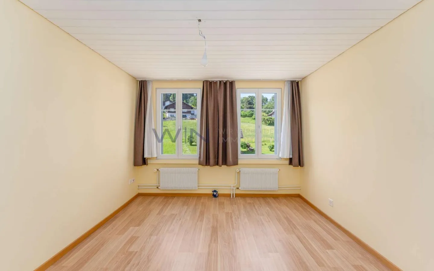 Modernisiertes Familienhaus in zentraler Lage - Foto 7 von 9