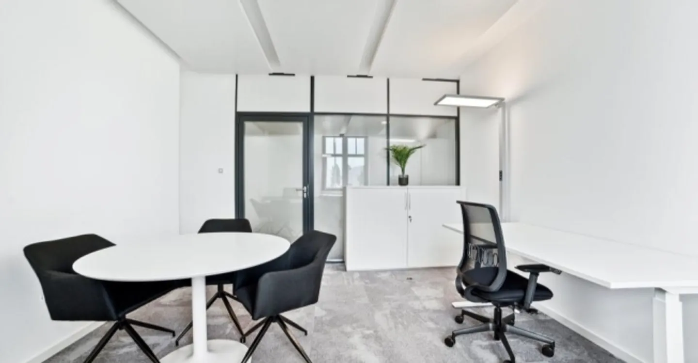 Modern Office Space in Carouge - Photo 5 of 13