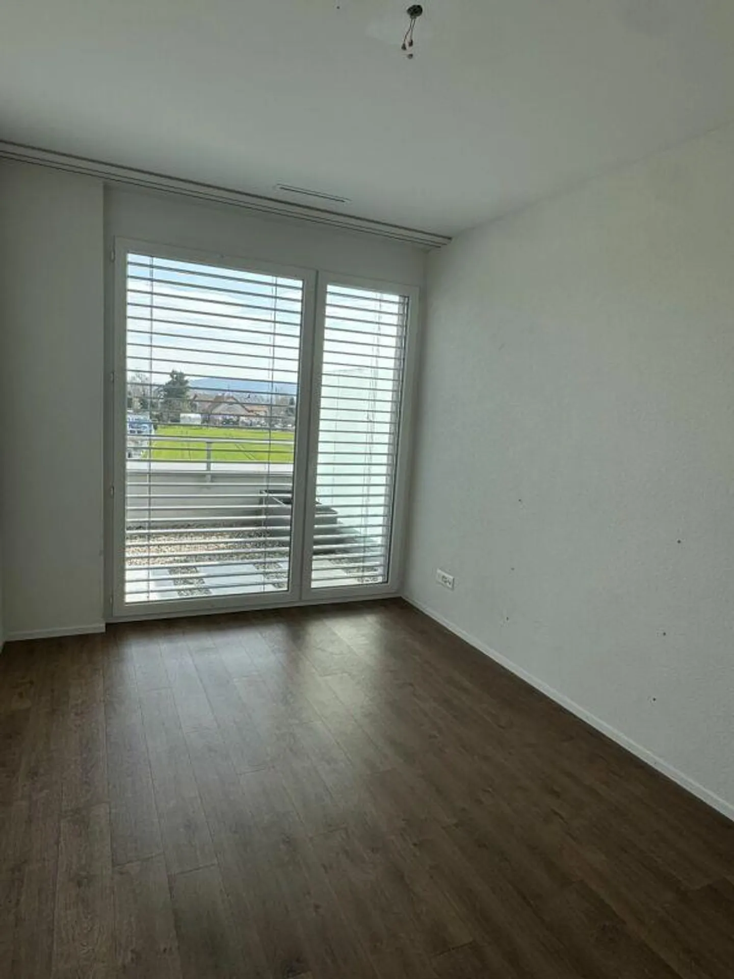 Moderne Attikawohnung mit Terrassen - Foto 9 von 13