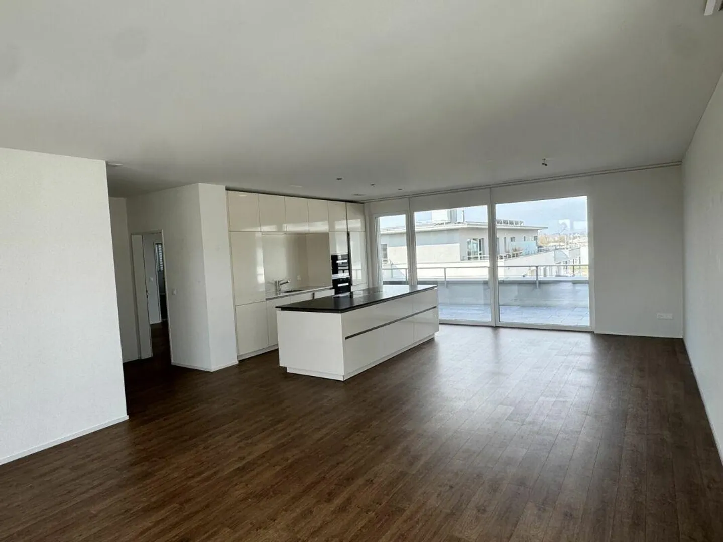 Moderne Attikawohnung mit Terrassen - Foto 10 von 13