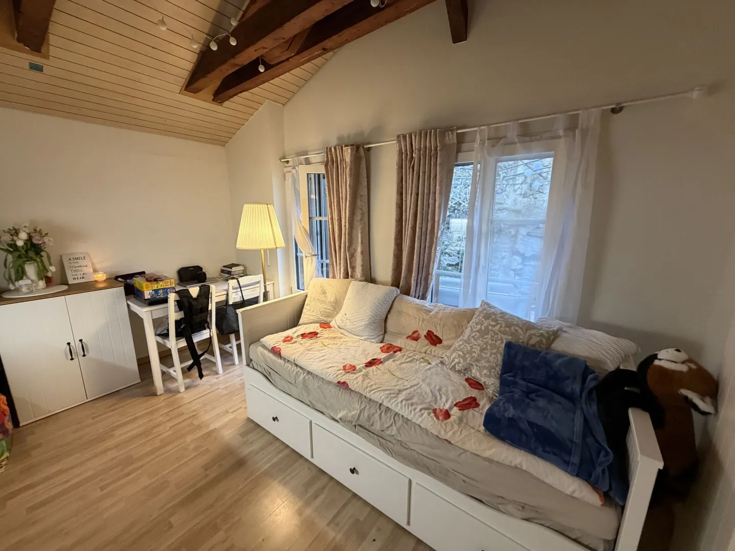 Studio charmant à louer dans la vieille ville de Thun - Photo 1 sur 4