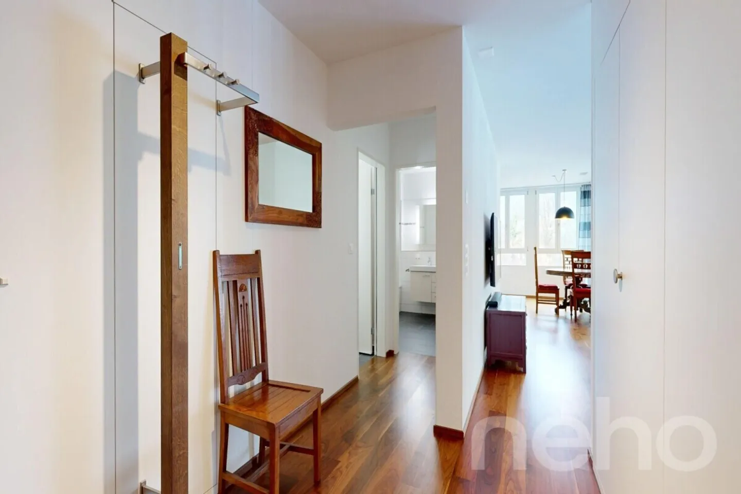 Moderne 3.5-Zimmer-Wohnung mit Balkon - Foto 2 von 12