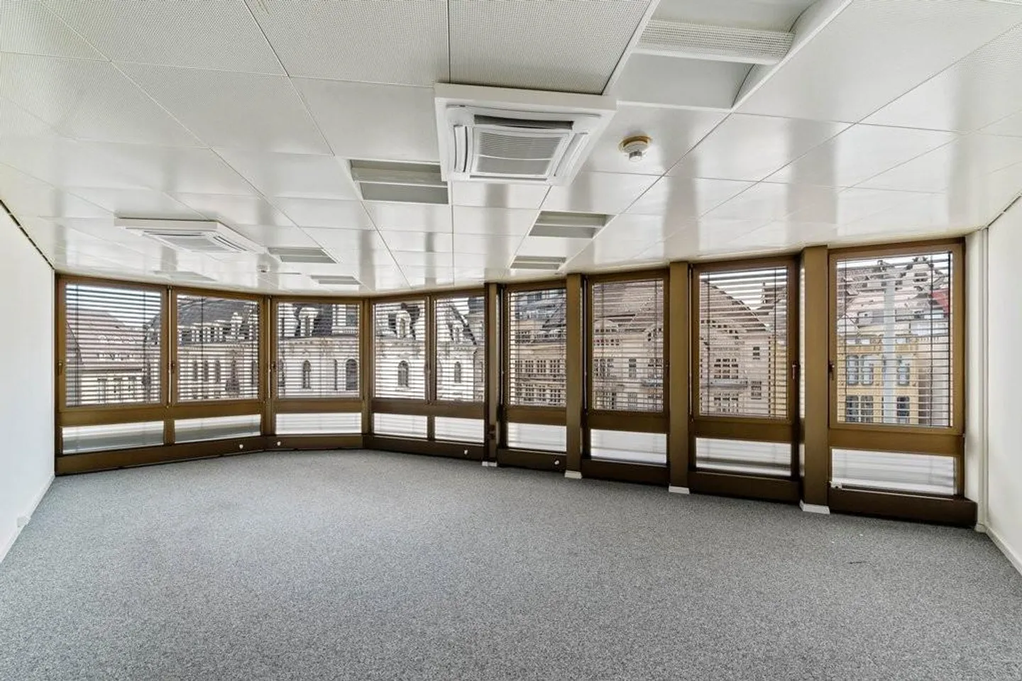 Ufficio centrale presso il mercato - Foto 4 di 8