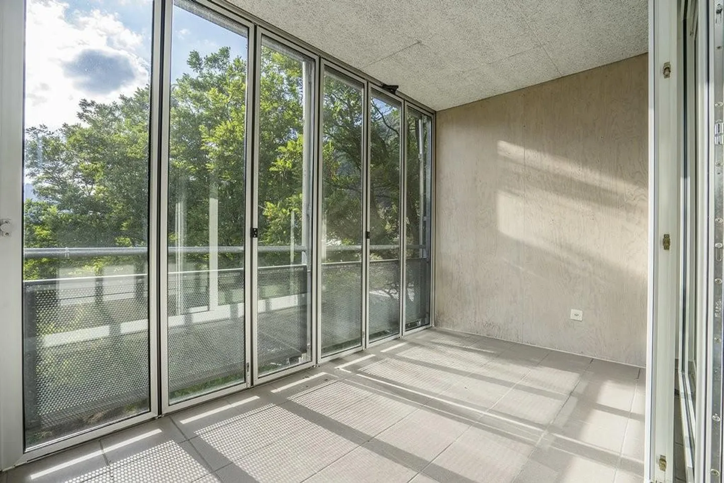 Appartement familial avec 4,5 pièces - Photo 7 sur 9
