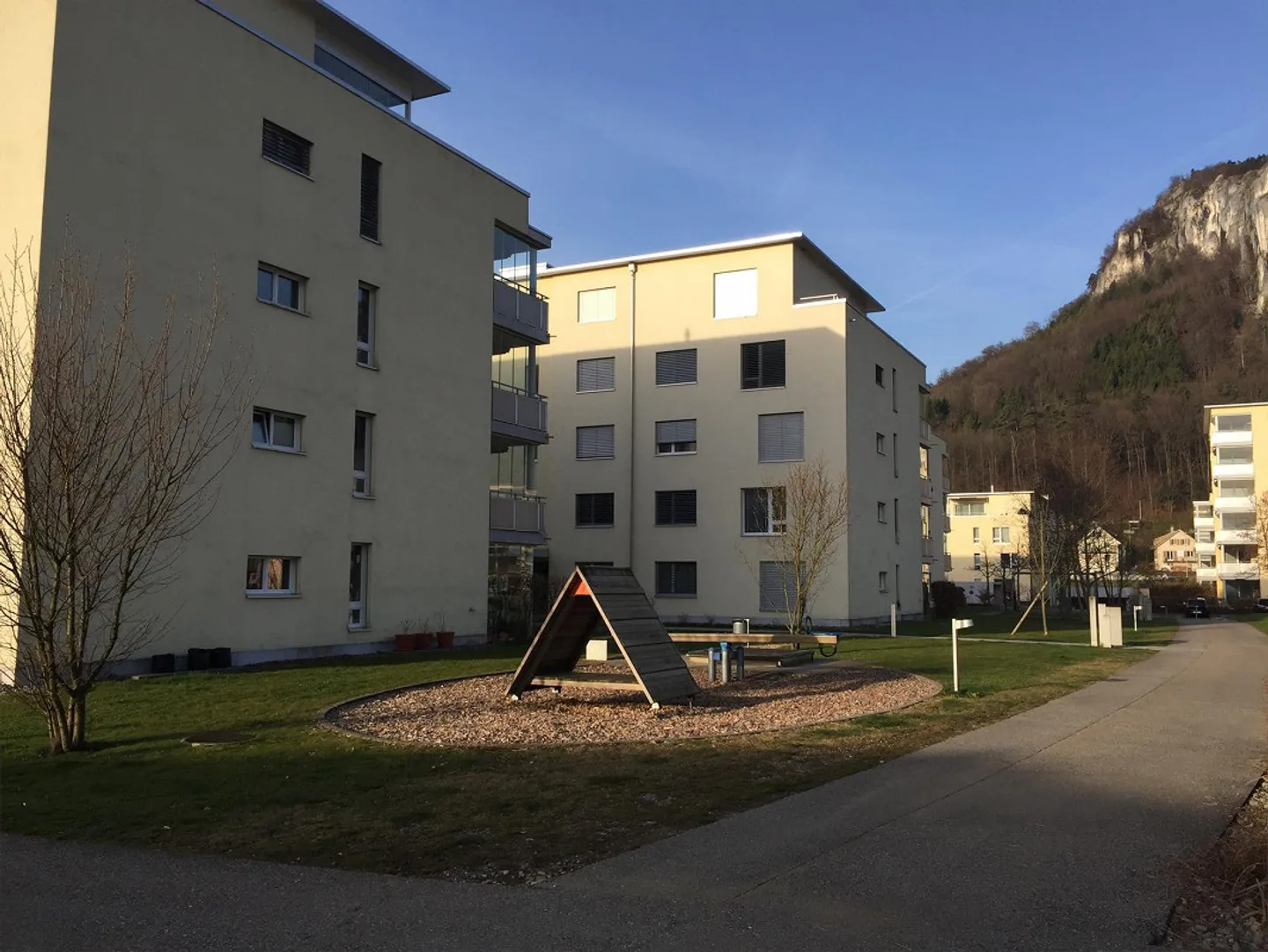 Grosszügige 3.5-Zimmerwohnung - Foto 1 von 11