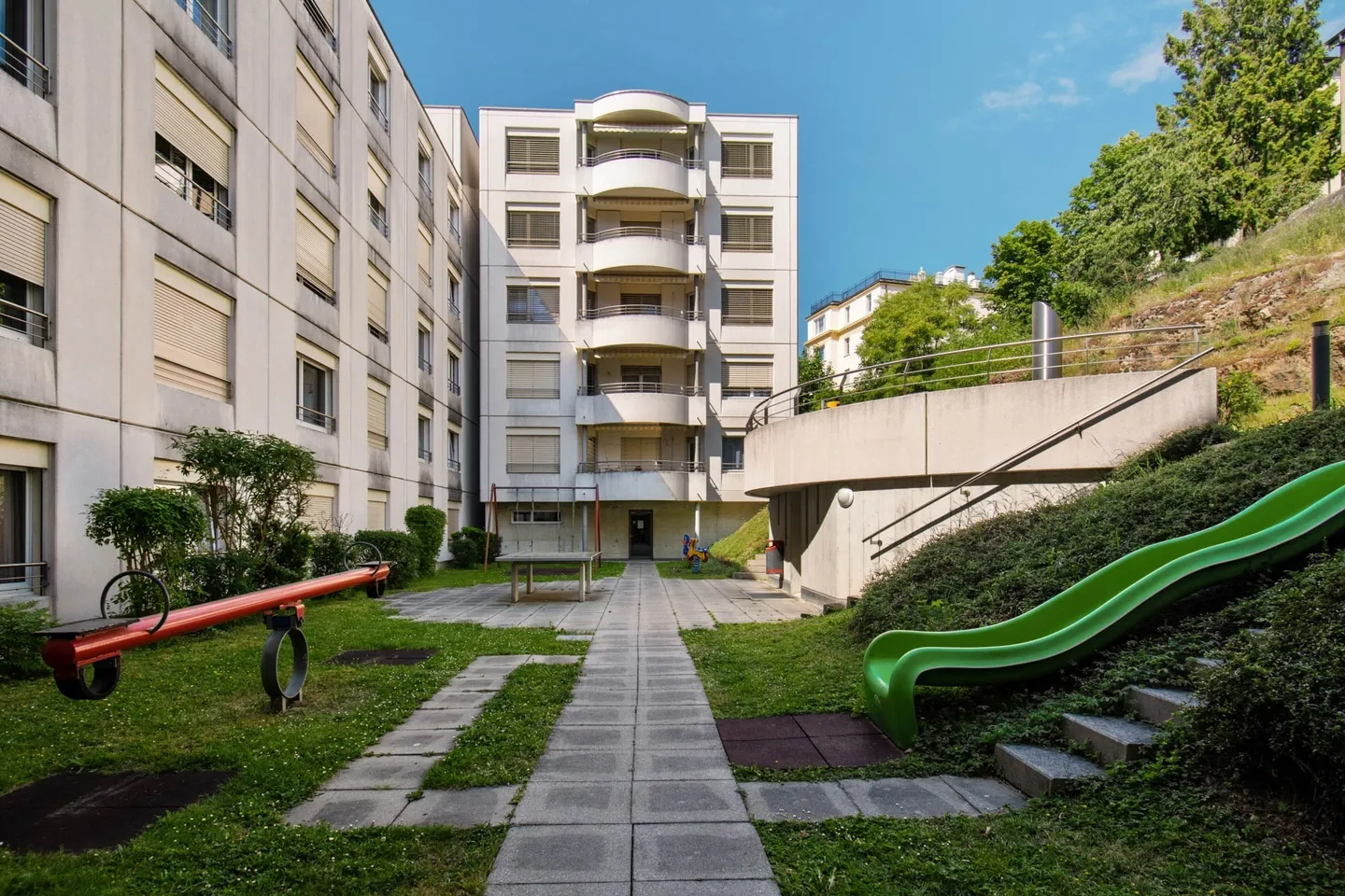 Apartment for rent - Photo 2 of 2