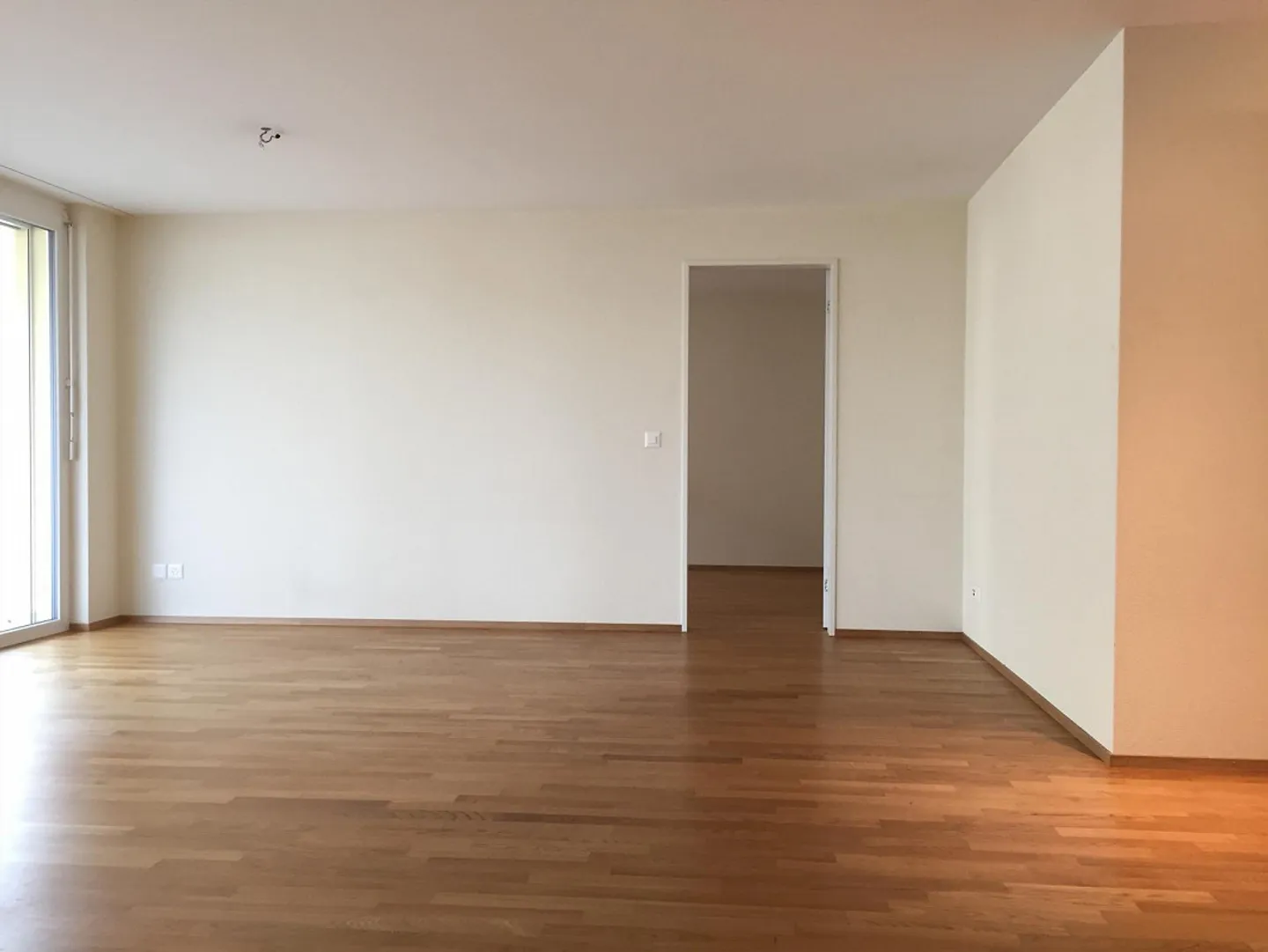 Grosszügige 3.5-Zimmerwohnung - Foto 2 von 11