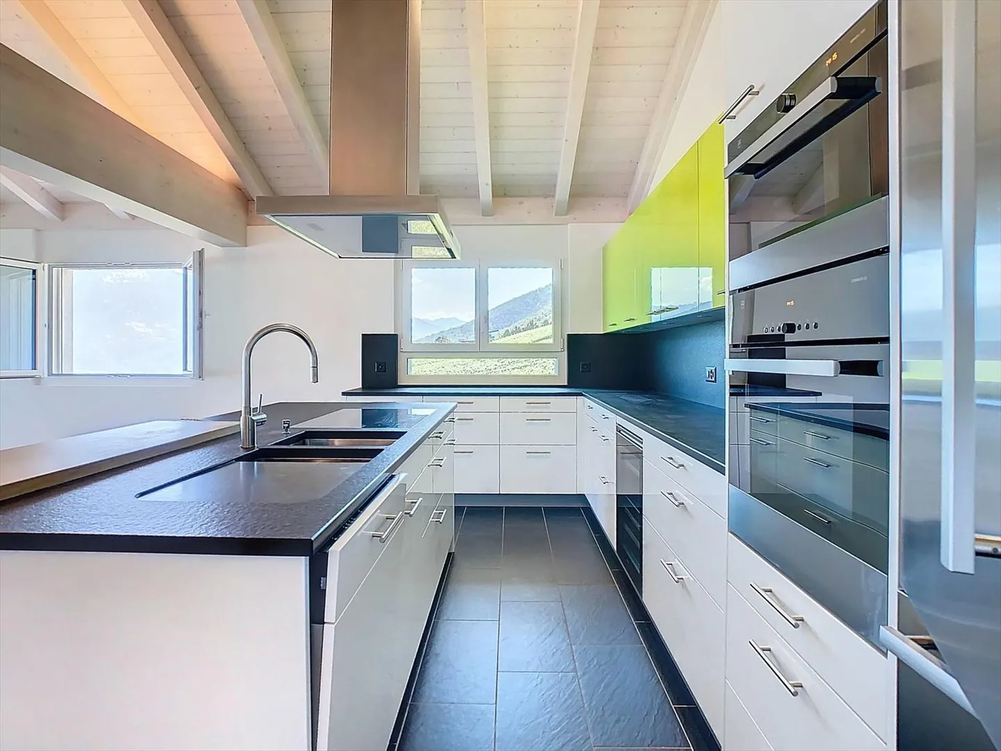Appartamento-villa attico con vista panoramica - Darnona - Foto 2 di 13
