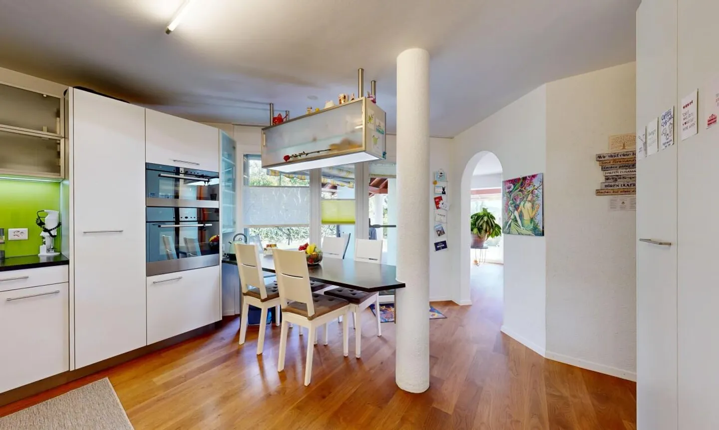 Exclusive 6.5-room single-family house with swimming pool & beautiful garden area - Photo 5 of 11