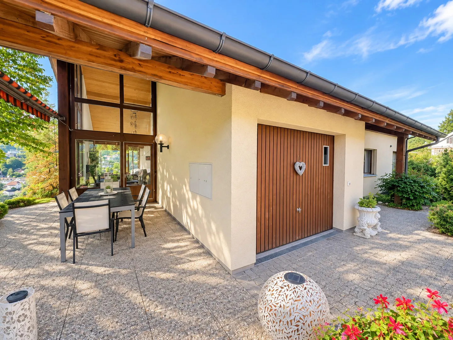 Maison individuelle détachée avec jardin et vue panoramique - Photo 4 sur 14