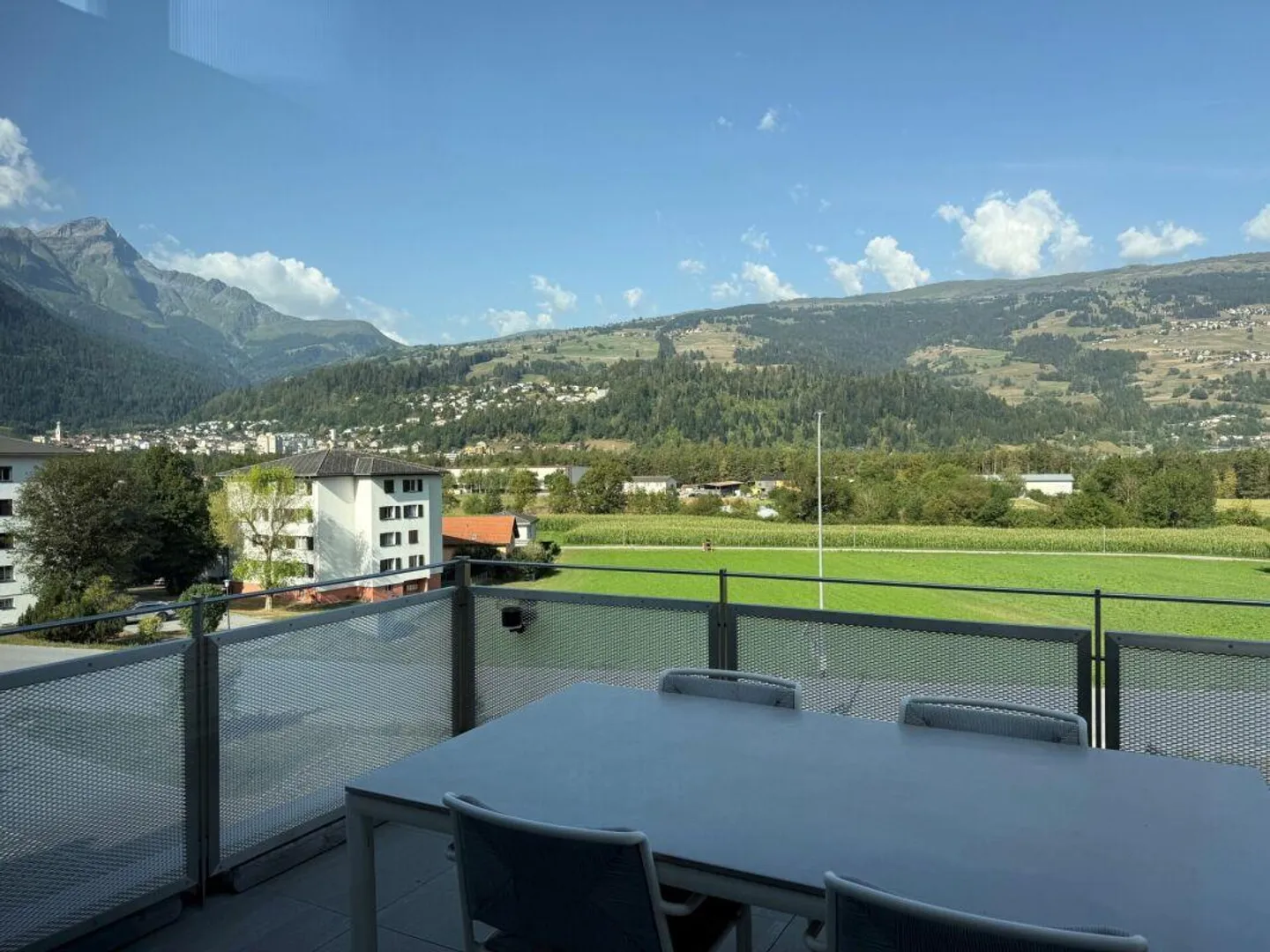 Originelle exklusive Terrassenwohnung in einer attraktiven Wohnlage in Sils i.D. - Photo 8 sur 12