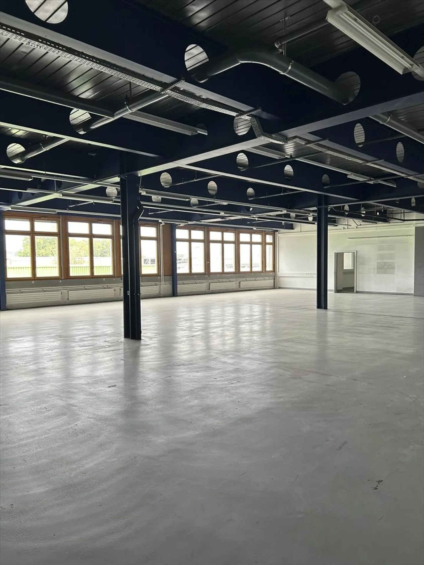 1.703 m2 an handwerklichen und administrativen Flächen zur Miete im PAV - Foto 3 von 9