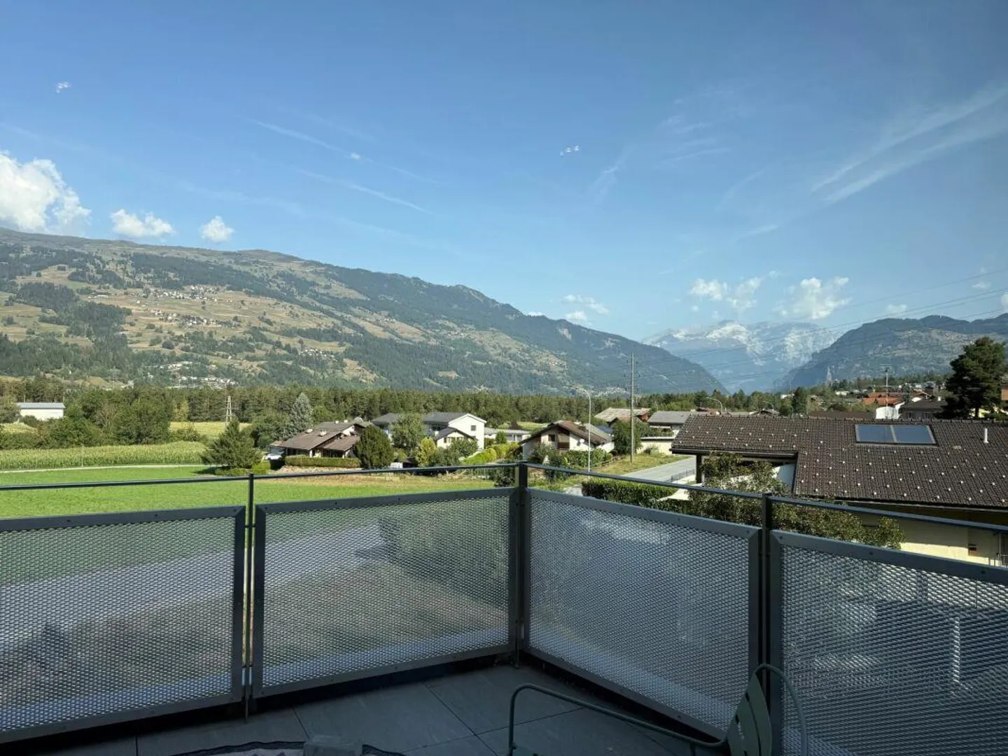 Originelle exklusive Terrassenwohnung in einer attraktiven Wohnlage in Sils i.D. - Photo 10 sur 12