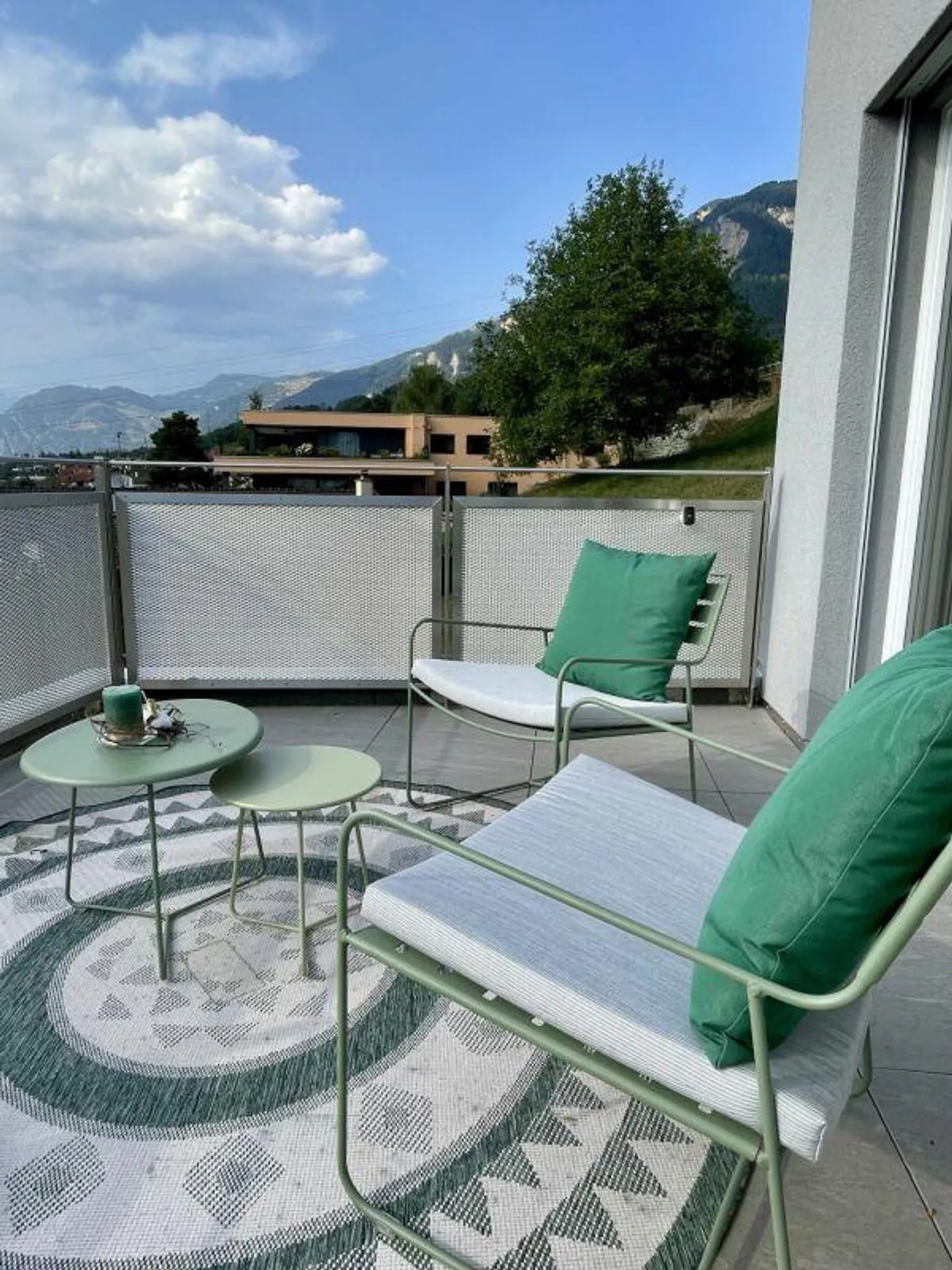 Originelle exklusive Terrassenwohnung in einer attraktiven Wohnlage in Sils i.D. - Photo 11 sur 12