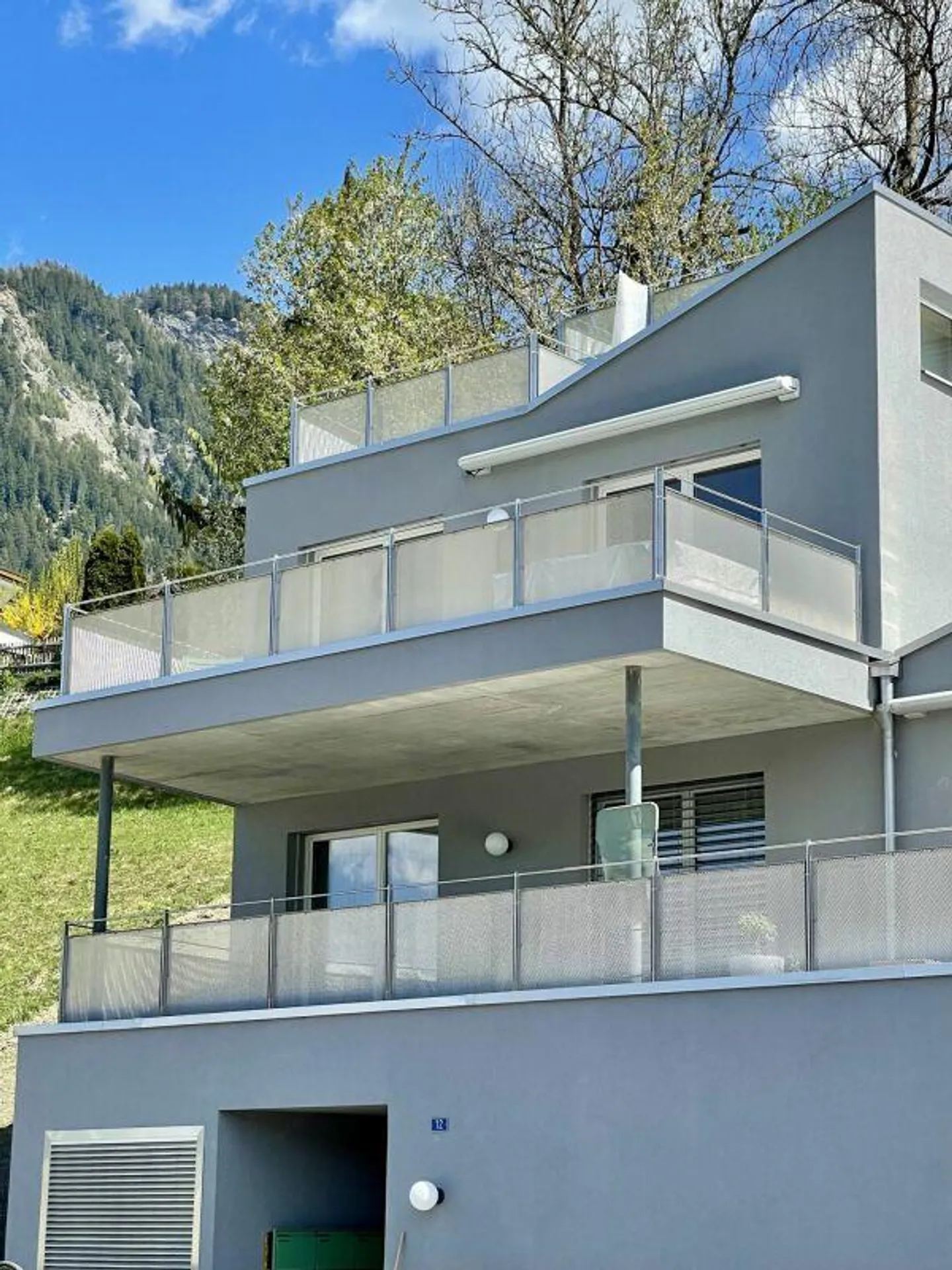 Originelle exklusive Terrassenwohnung in einer attraktiven Wohnlage in Sils i.D. - Photo 12 sur 12