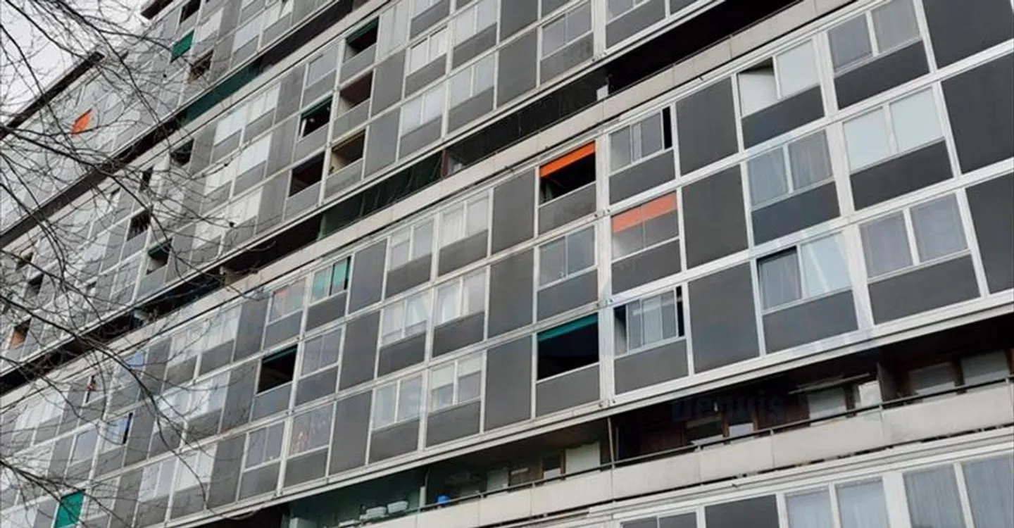 Mixed-use building for rent - Photo 1 of 1