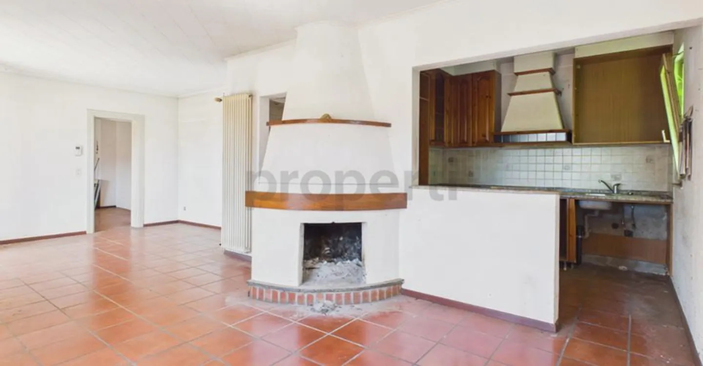 Elegant 4-room villa renovated with balcony, Agno - Photo 4 of 10