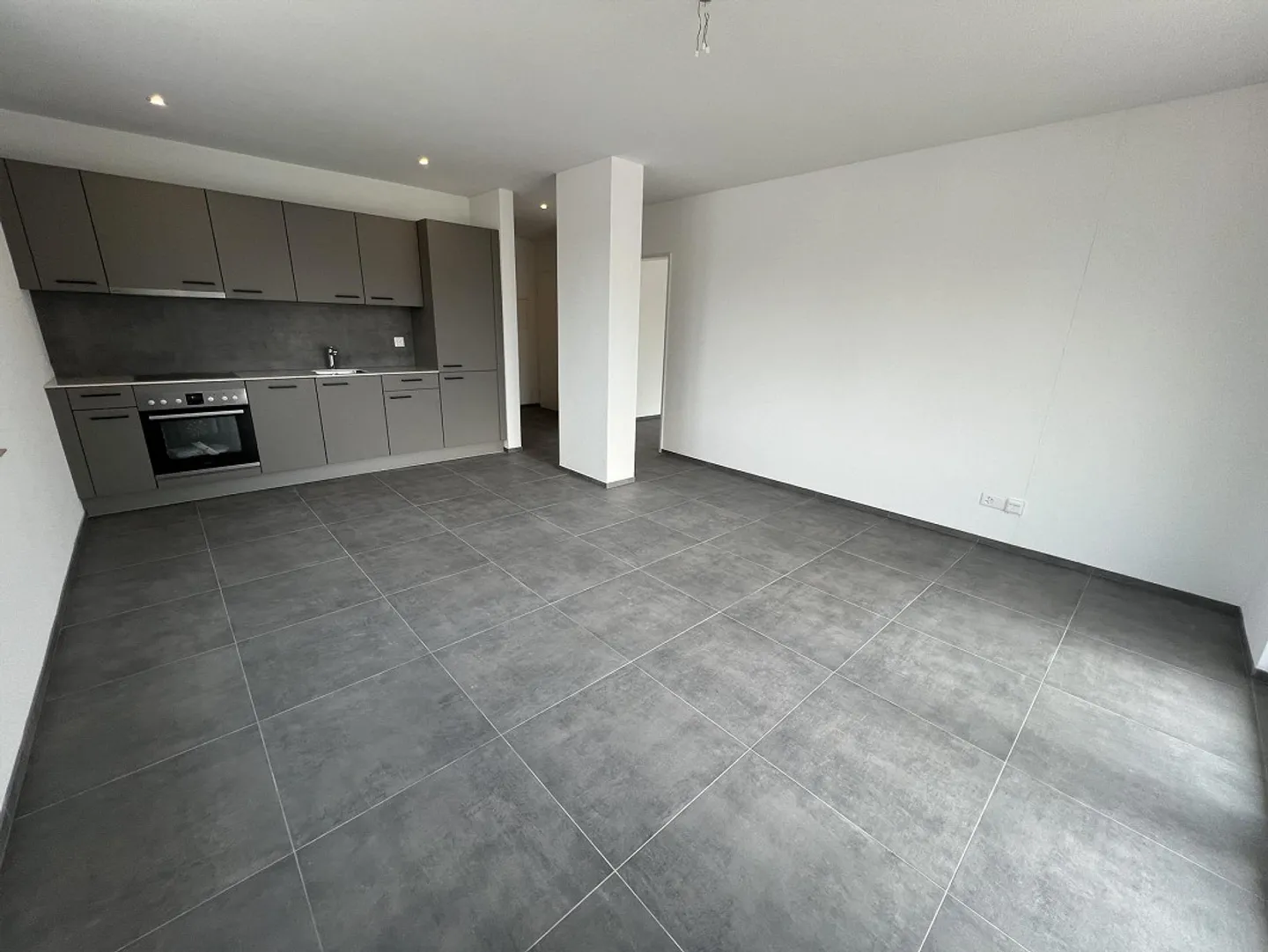 LAST APARTMENT - New building in a central location! - Photo 4 of 11