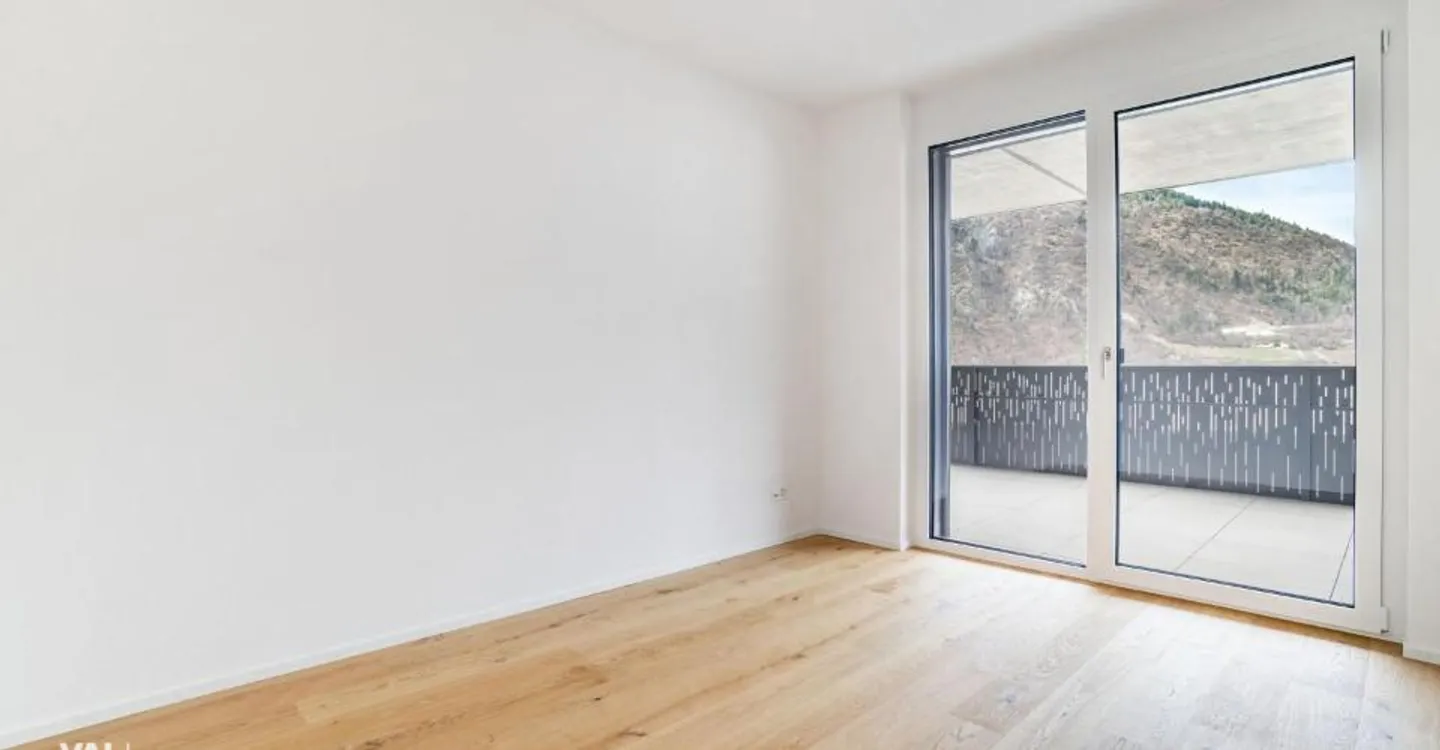 Unique 4.5-room penthouse apartment in Visp - modern living with the best view - Photo 8 of 12