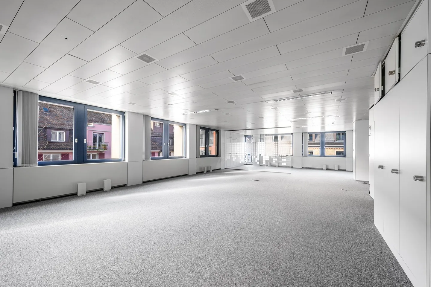 Office space for rent - Photo 2 of 8