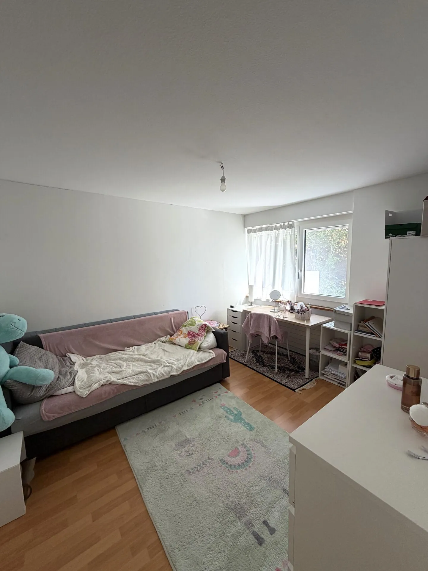 La Neuveville, wunderschöne 3,5-Zimmer-Wohnung im Untergeschoss mit Balkon - Foto 5 von 8