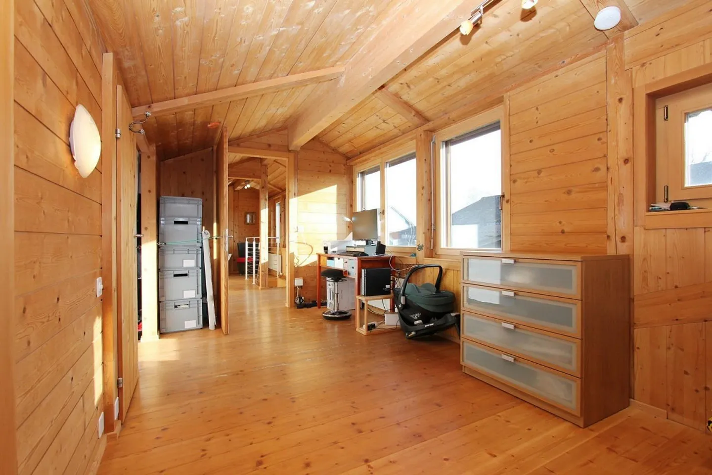 Attractive atrium house in a sunny, yet convenient location - Photo 12 of 13