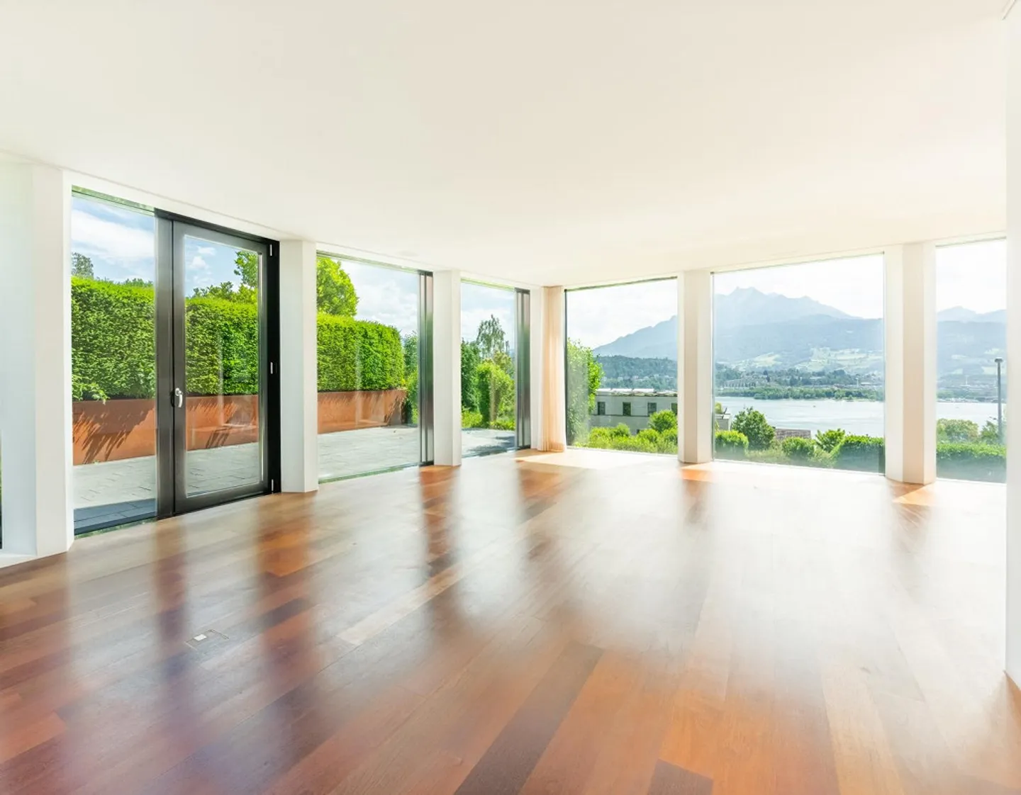 Unique townhouse with a view over Lucerne - Photo 2 of 4