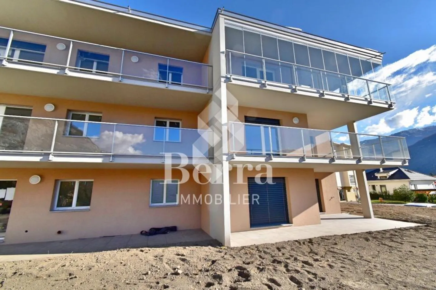 Charming Apartment in Ardon - Photo 6 of 8