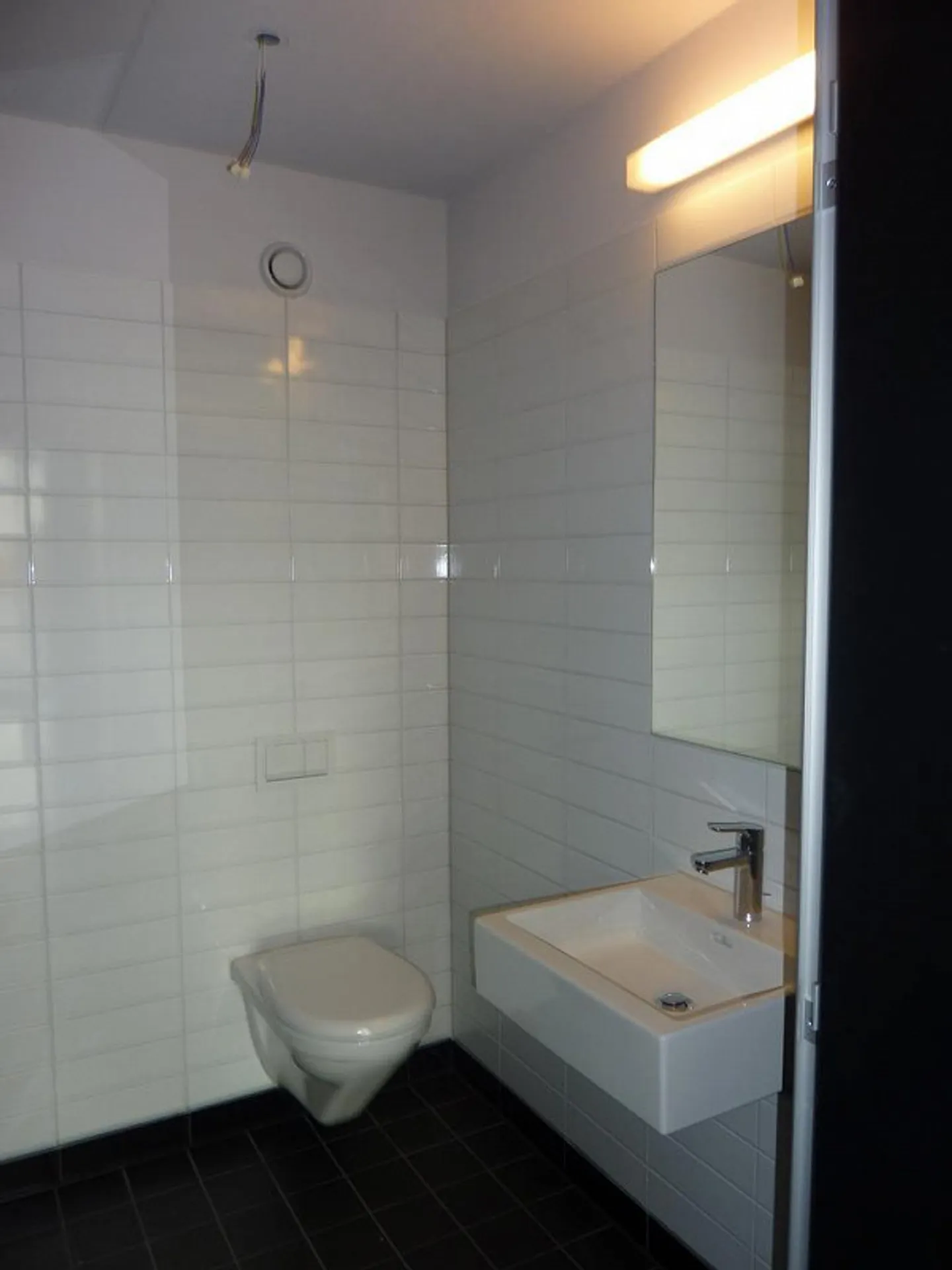 Espace de bureau / commercial moderne 105m2 - Photo 3 sur 4