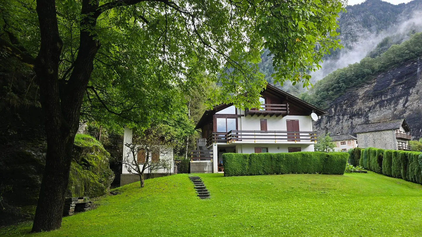 3.5 Rooms in Semi-Detached House in Cauco, Large Garden - Photo 1 of 19
