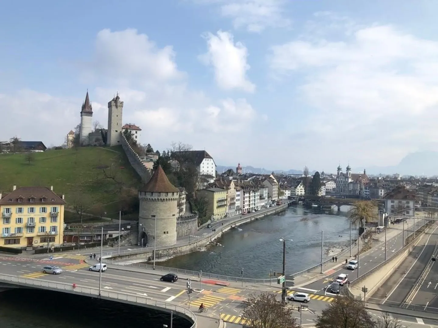 Perfect single apartment with a view towards the city, Reuss and Musegg towers - Photo 6 of 7