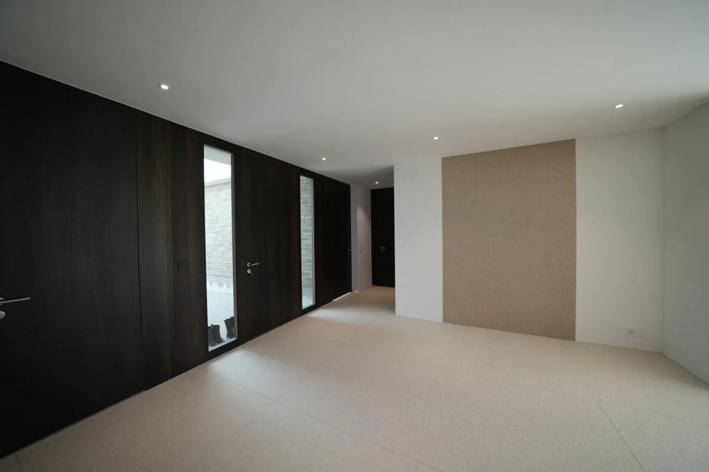 Villa neuve exclusive avec terrasse sur le toit, ascenseur et luxueux indoor-outdoor living - Photo 3 sur 28