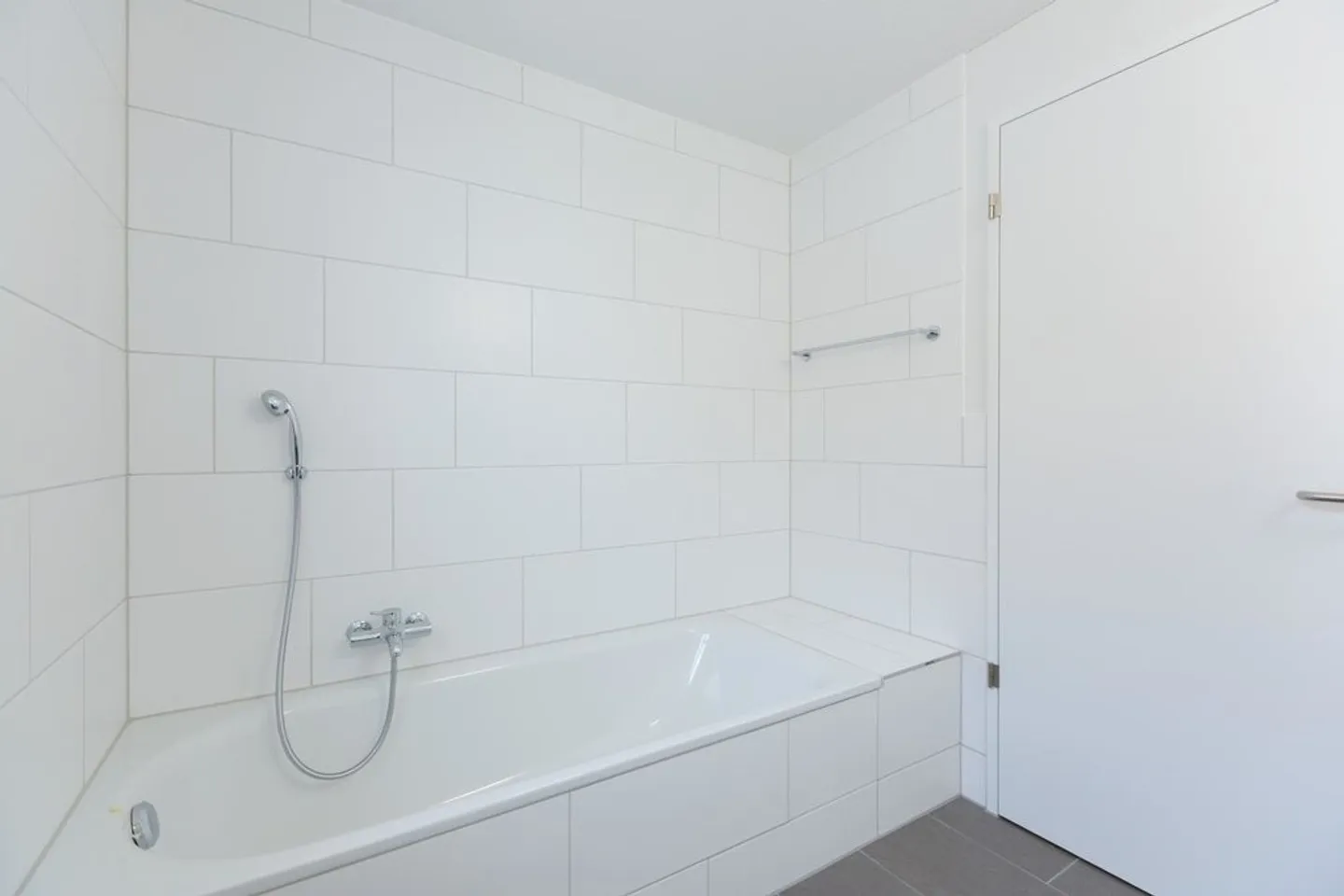 Moderne 4.5-Zimmerwohnung - Foto 7 von 9