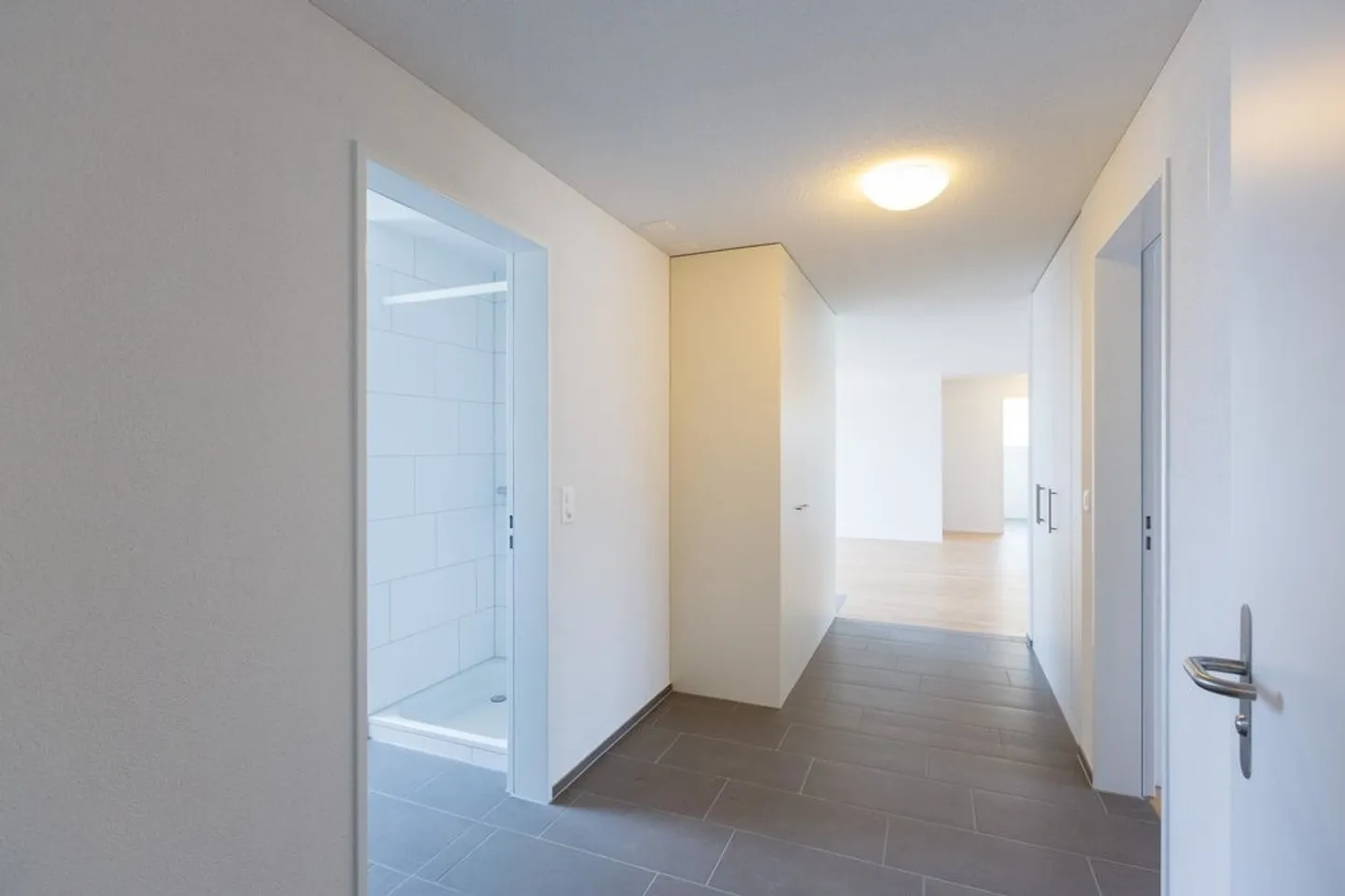 Moderne 4.5-Zimmerwohnung - Foto 8 von 9