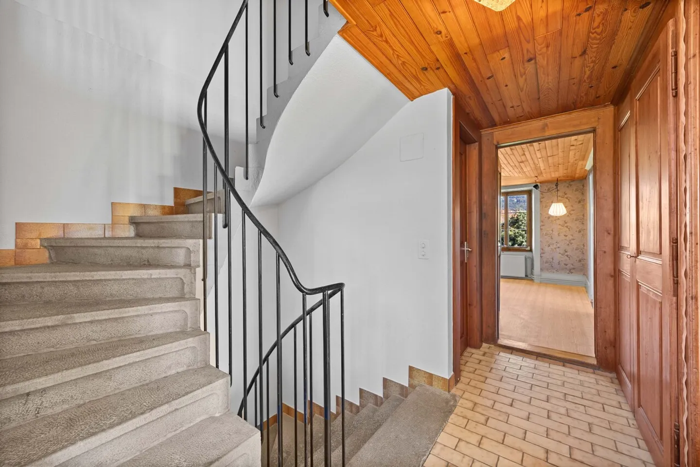 Character House - Directly on the Lavaux Golf Course - Photo 14 of 24