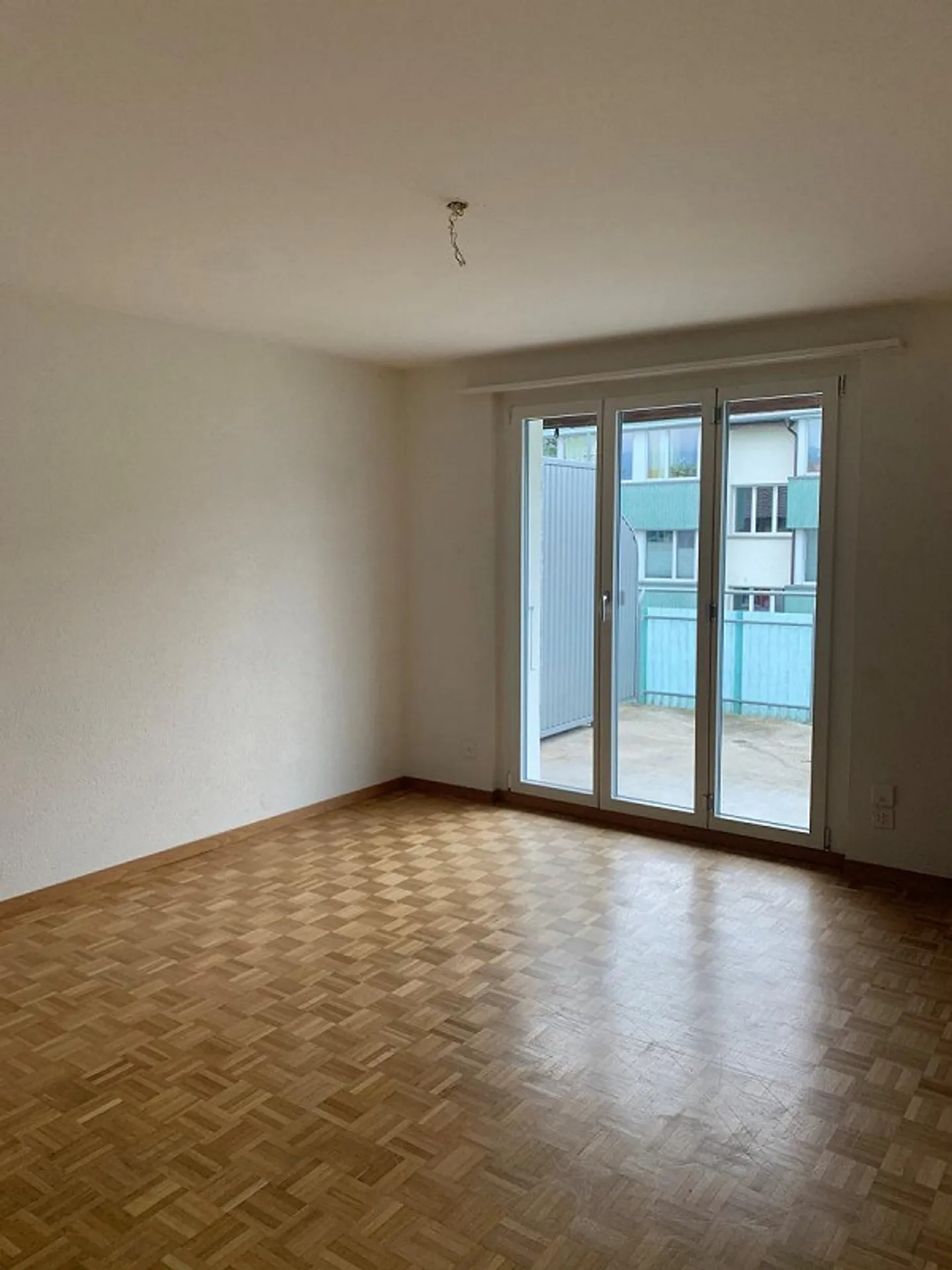 Appartamento moderno con 3 camere e grande balcone - Foto 4 di 7