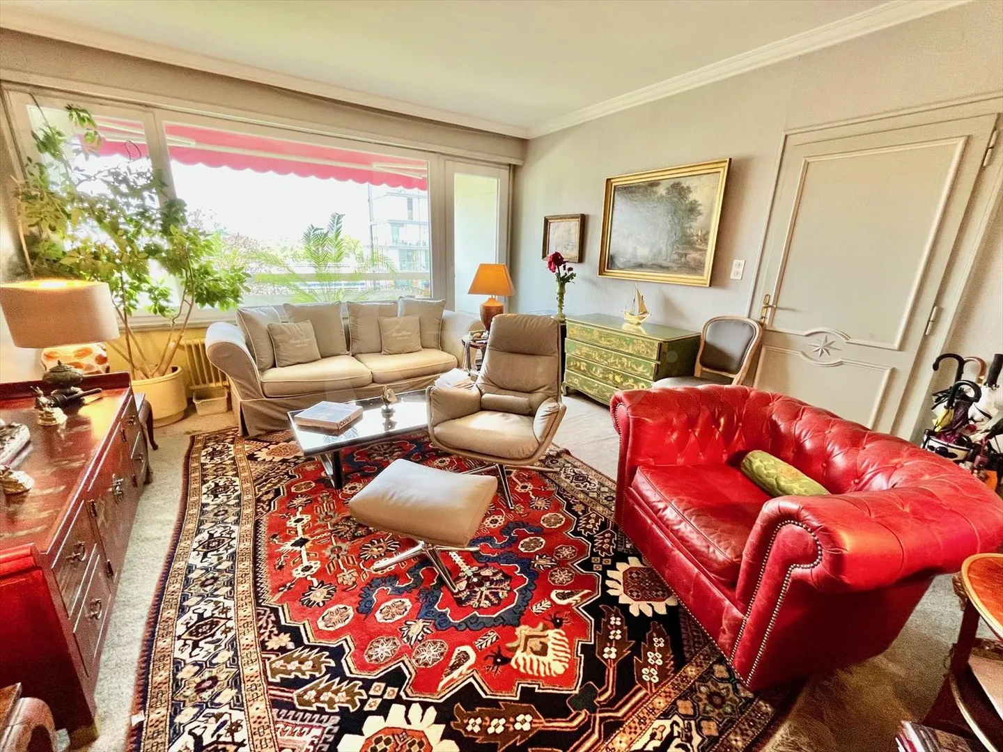 Élégance intemporelle et volumes généreux 6,5 pièces traversant à deux pas du parc Bertrand, à Champel - Photo 2 sur 13