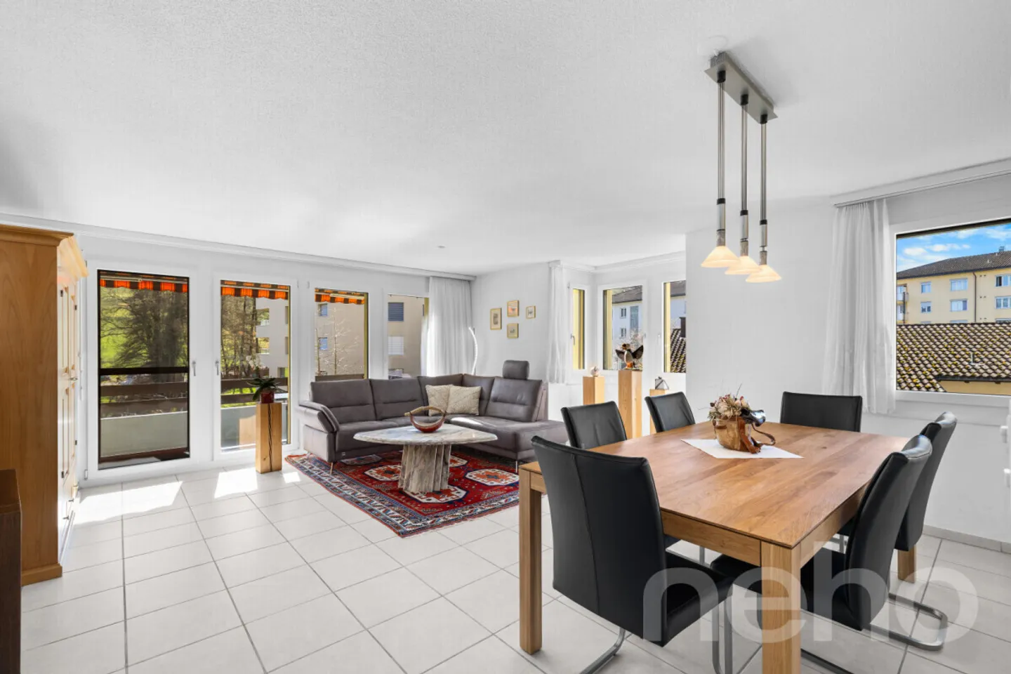 Appartement attrayant de 5,5 pièces à Wilen b. Wollerau - Photo 2 sur 12