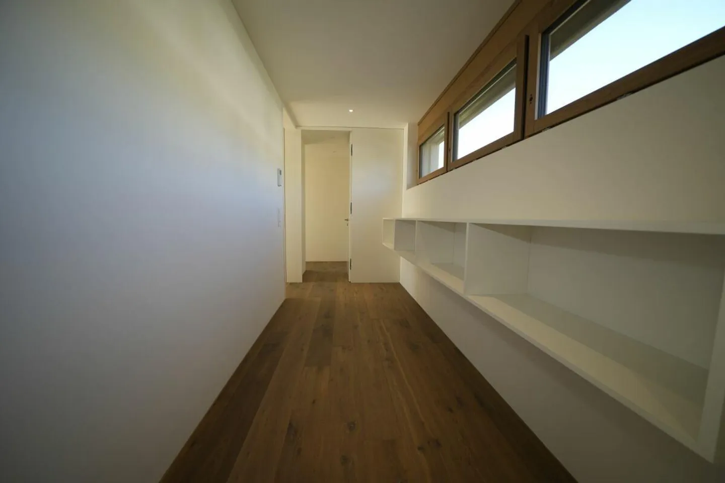 Villa neuve exclusive avec terrasse sur le toit, ascenseur et luxueux indoor-outdoor living - Photo 11 sur 28