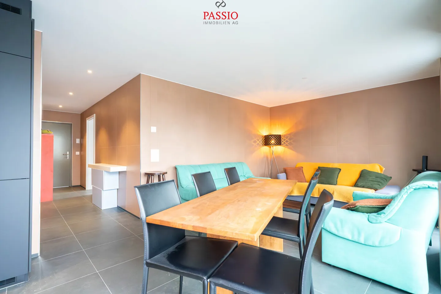 Appartamento attico 2.5 camere nuovo in standard di alta qualità - Foto 8 di 16