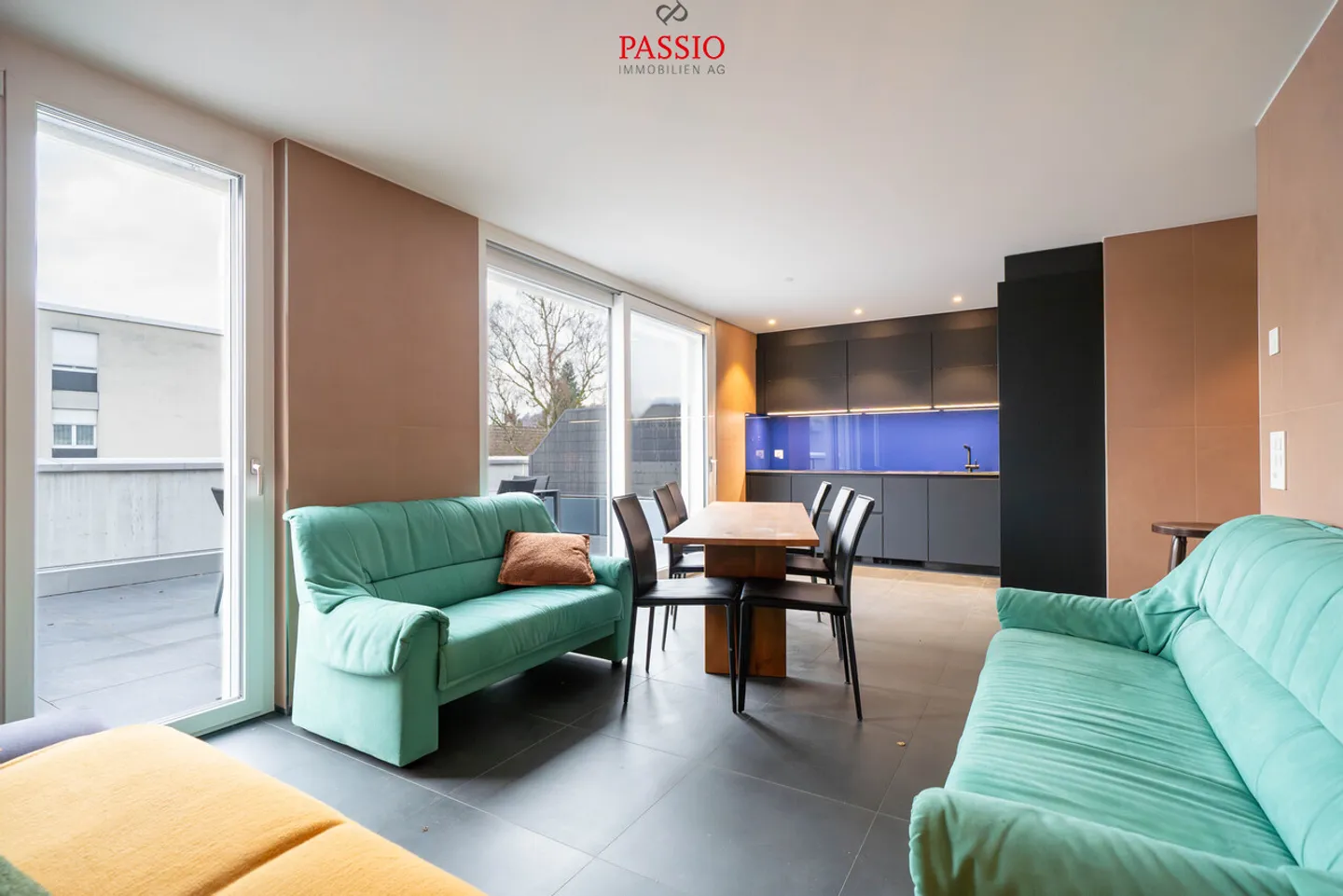 Appartamento attico 2.5 camere nuovo in standard di alta qualità - Foto 1 di 16