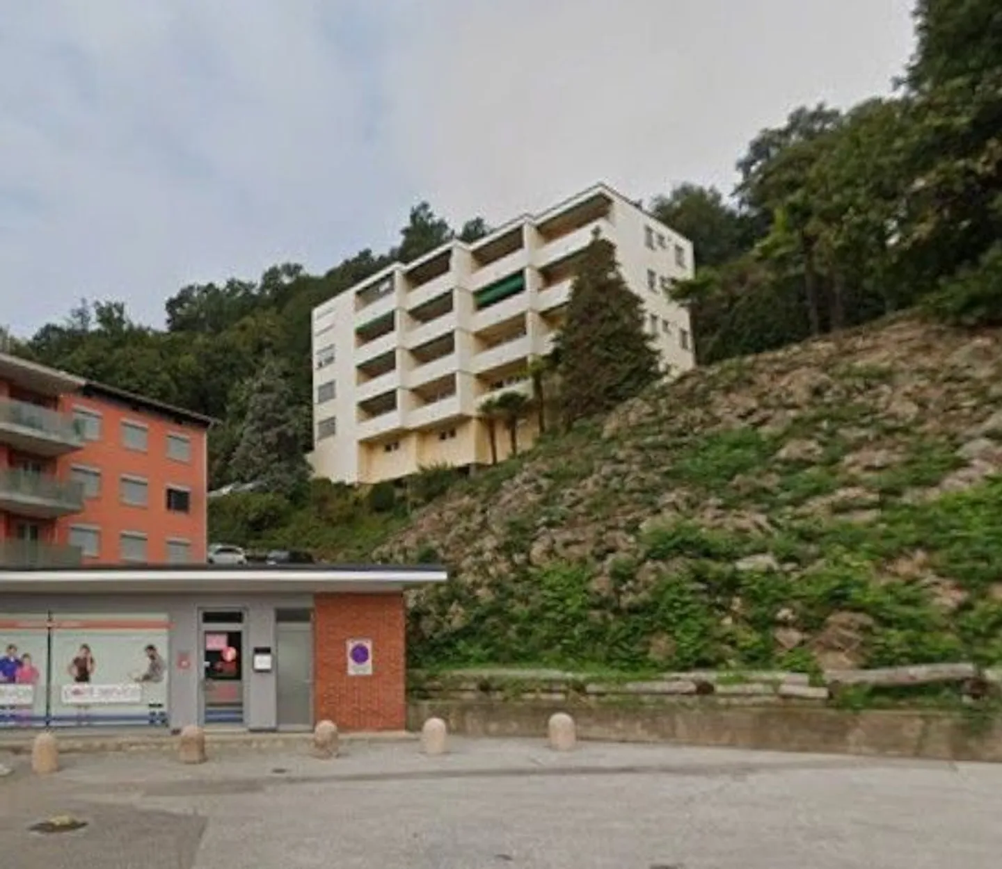 Appartamento all'Asta con Balcone - Foto 5 di 13