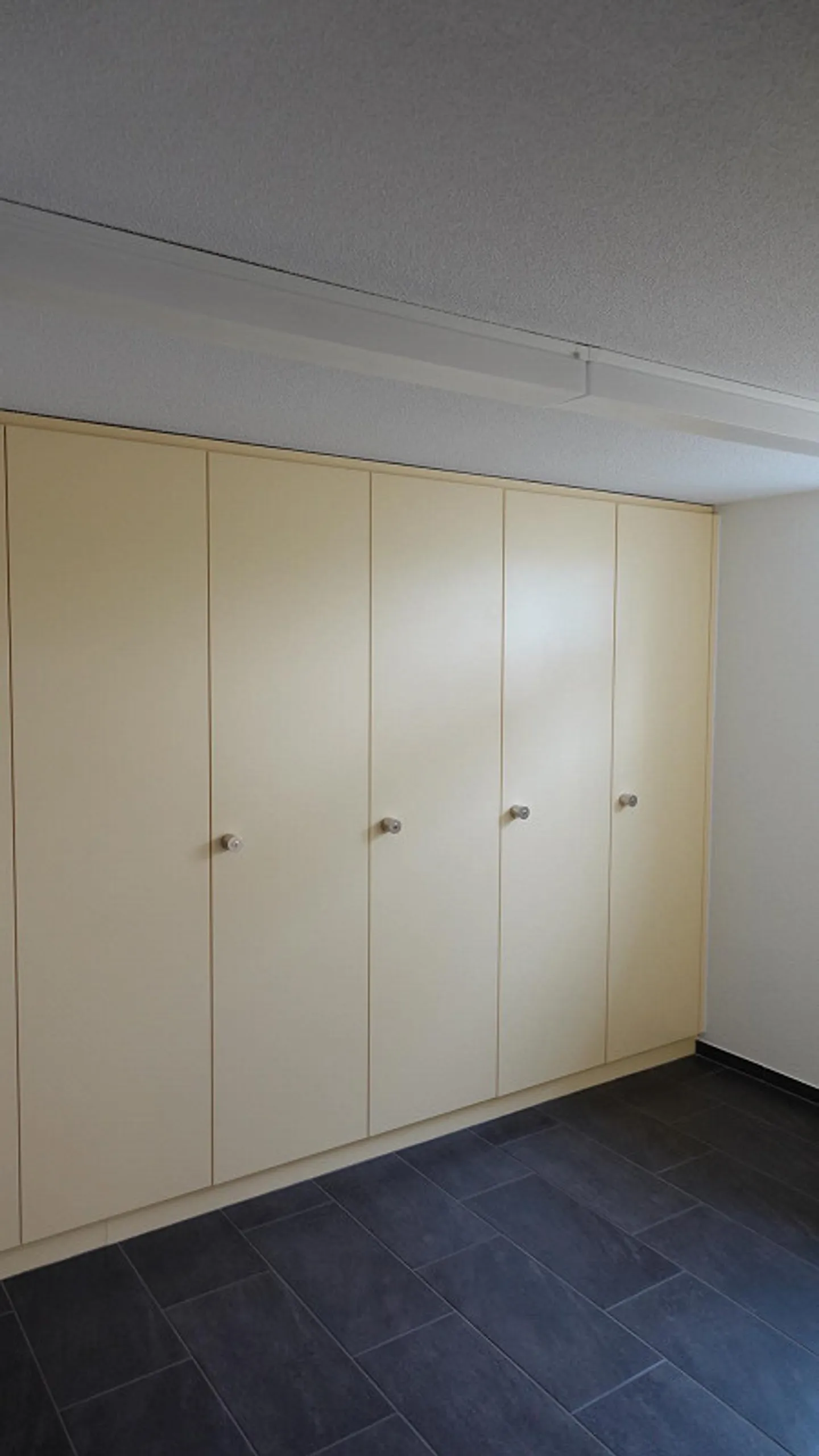 Spazio commerciale 71 m2 / disponibile immediatamente - Foto 5 di 6