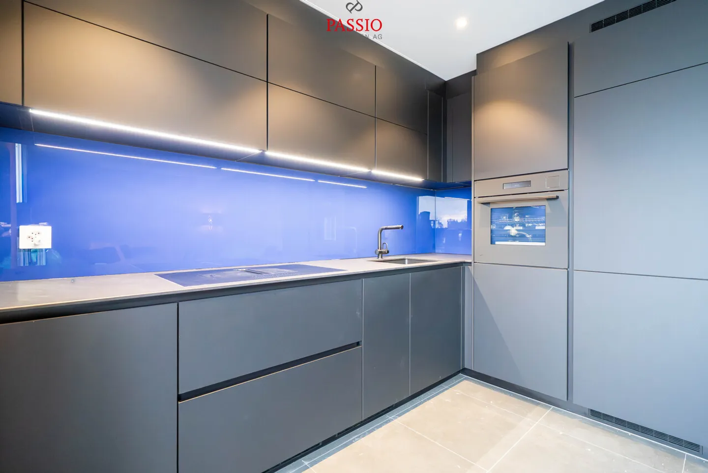 Appartamento attico 2.5 camere nuovo in standard di alta qualità - Foto 10 di 16